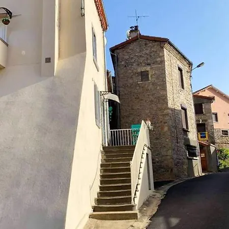 Maison De 2 Chambres Avec Jardin Clos Et Wifi A Floret