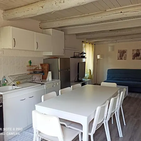Maison De 2 Chambres Avec Jardin Clos Et Wifi A Floret 別荘 Saint-Floret